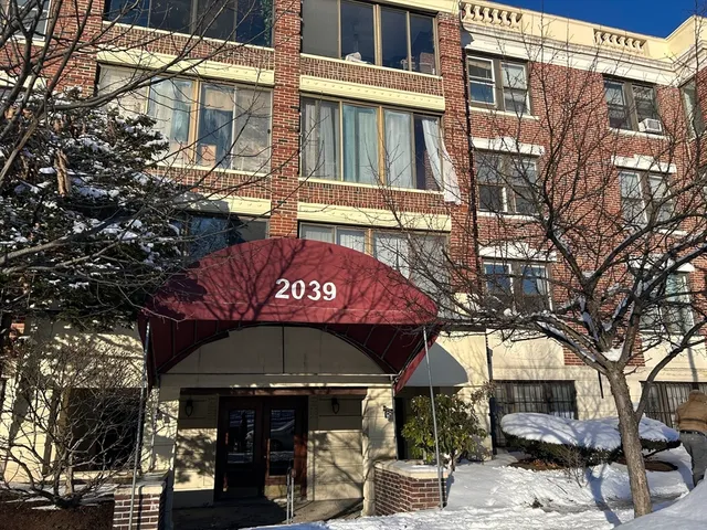 $2,050 | 2039 Commonwealth Avenue, Unit 8, Boston, MA 02135