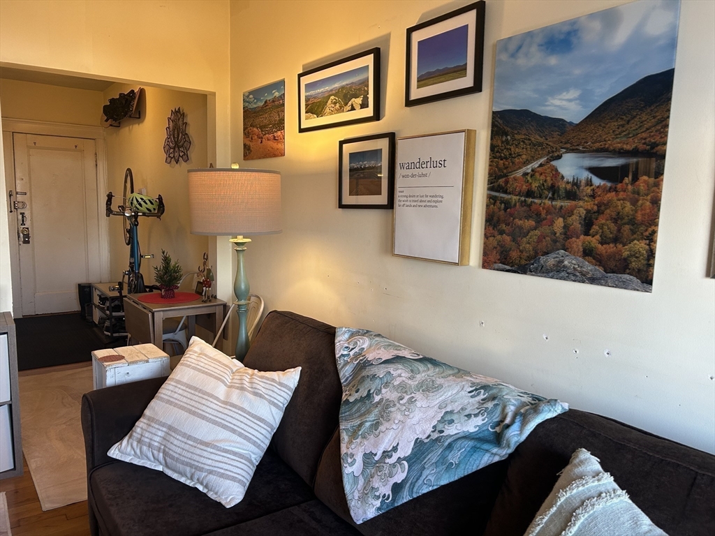 2039 Commonwealth Avenue, Unit 8 Boston, MA 02135 - Photo 12 of 37