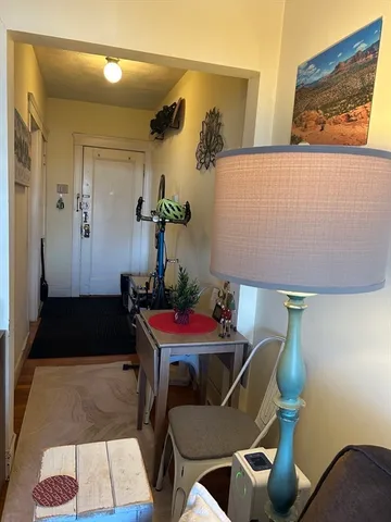 $2,050 | 2039 Commonwealth Avenue, Unit 8, Boston, MA 02135