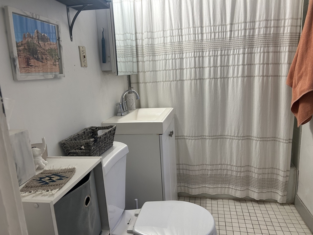 2039 Commonwealth Avenue, Unit 8 Boston, MA 02135 - Photo 31 of 37