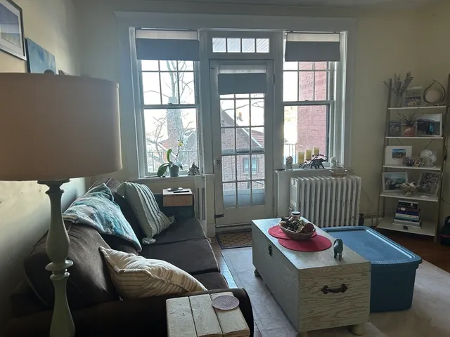 $2,050 | 2039 Commonwealth Avenue, Unit 8, Boston, MA 02135