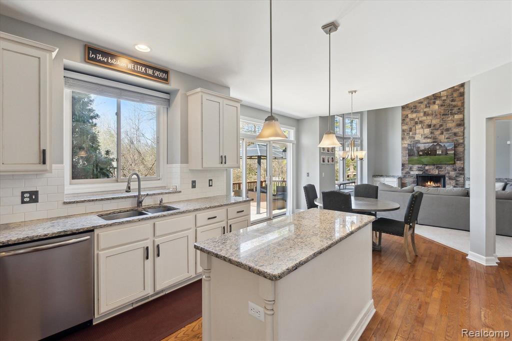 6808 Oakhurst Ridge Road Clarkston, MI 48348 - Photo 13 of 70