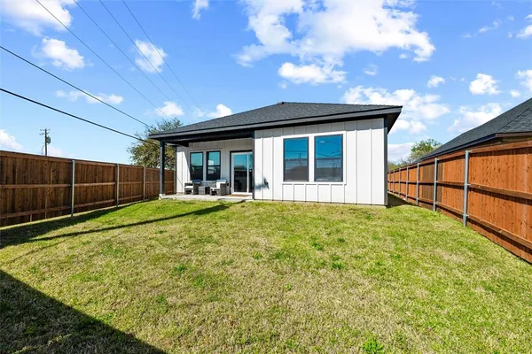 $395,000 | 1916 Kimberly Drive, Arlington, TX 76010