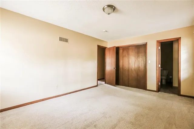 $2,010 | 1008 Southwest Pinto Lane, Blue Springs, MO 64015