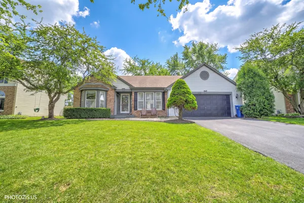 $547,000 | 5221 Conifer Lane, Gurnee, IL 60031