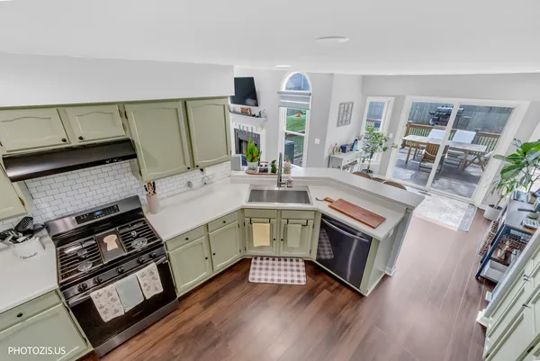 $547,000 | 5221 Conifer Lane, Gurnee, IL 60031