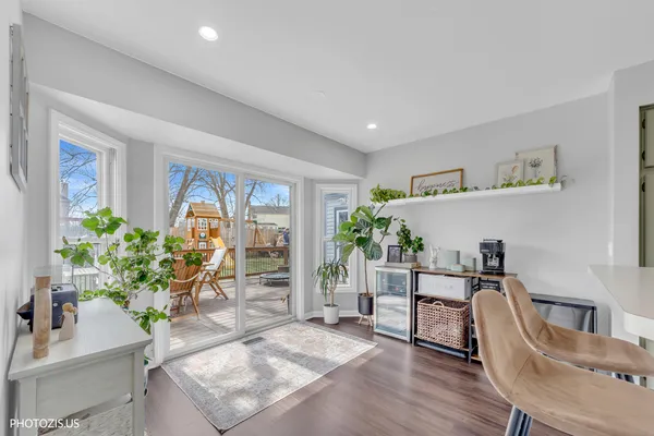 $547,000 | 5221 Conifer Lane, Gurnee, IL 60031
