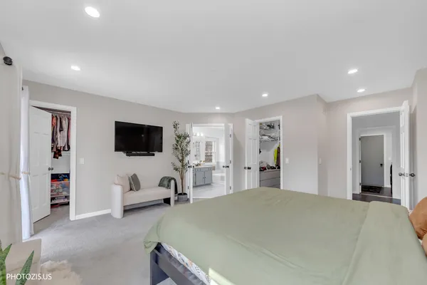 $547,000 | 5221 Conifer Lane, Gurnee, IL 60031