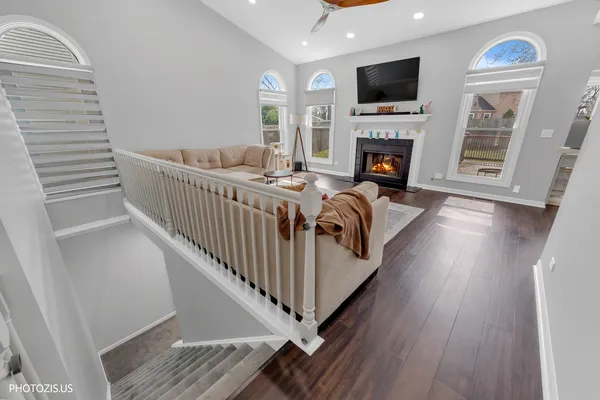 $547,000 | 5221 Conifer Lane, Gurnee, IL 60031