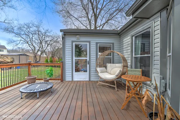 $547,000 | 5221 Conifer Lane, Gurnee, IL 60031