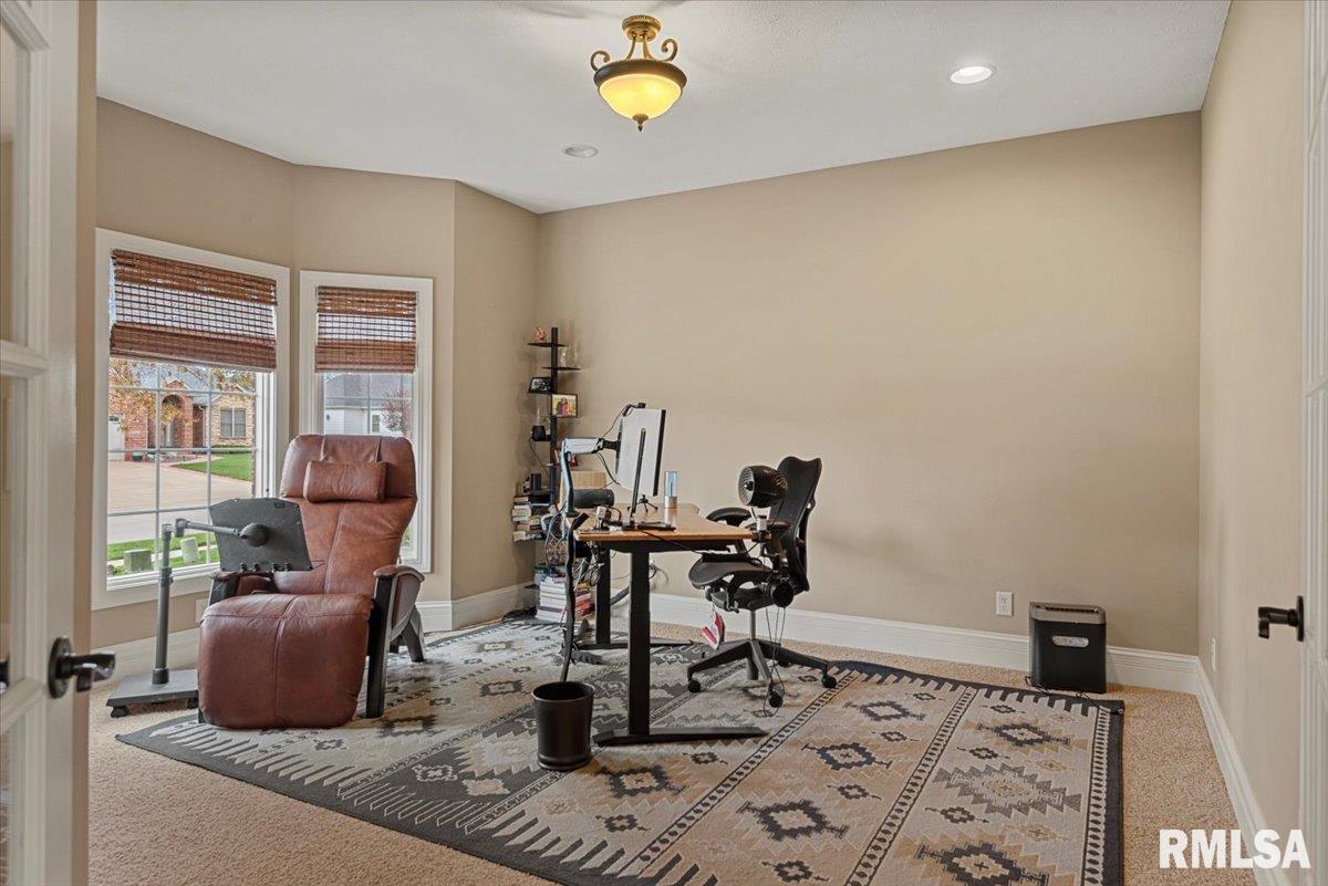4404 Lynhurst Road Springfield, IL 62711 - Photo 17 of 35