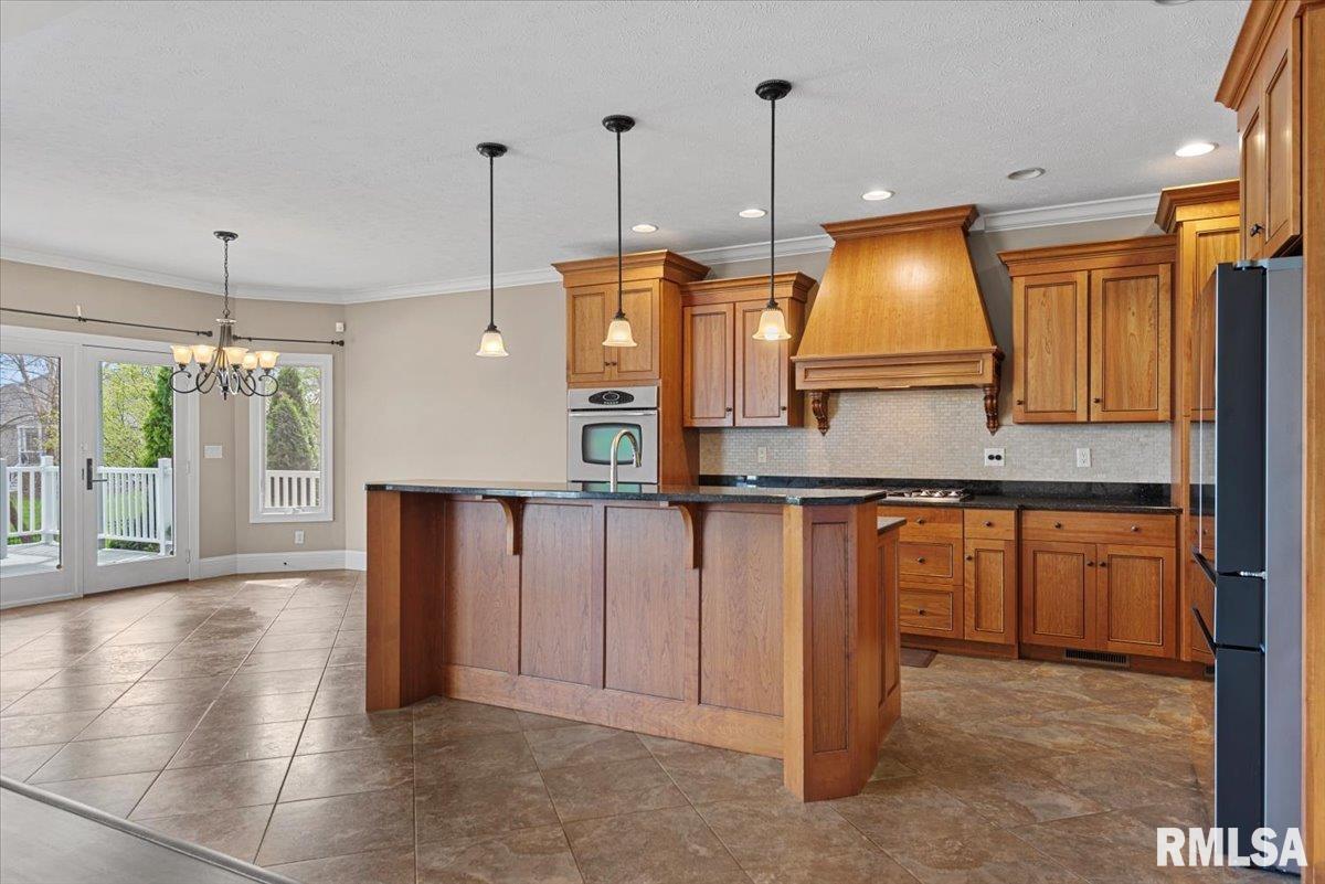4404 Lynhurst Road Springfield, IL 62711 - Photo 9 of 35