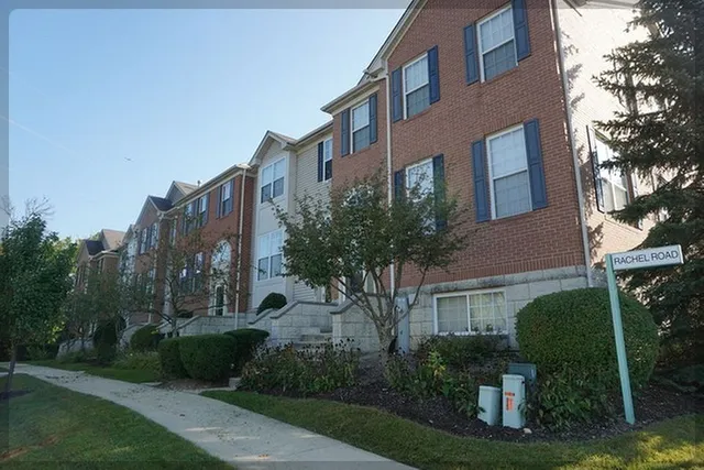 $2,500 | 125 Rachel Road, Unit 505A, Willow Springs, IL 60480