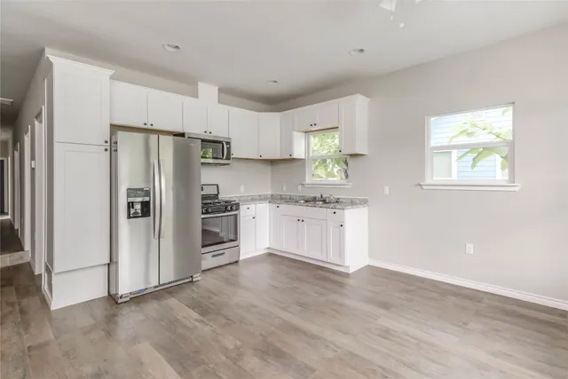 $1,395 | 412 Booth Street, Unit B, Taylor, TX 76574