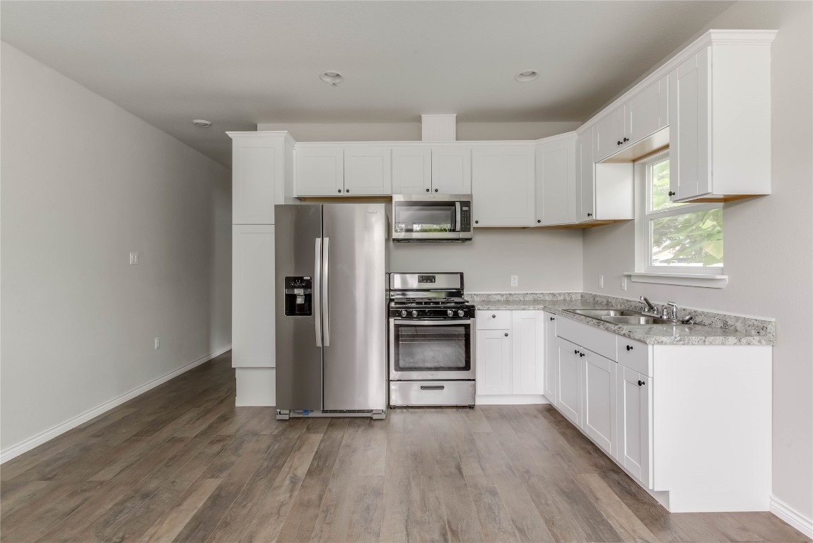 412 Booth Street, Unit B Taylor, TX 76574 - Photo 3 of 17