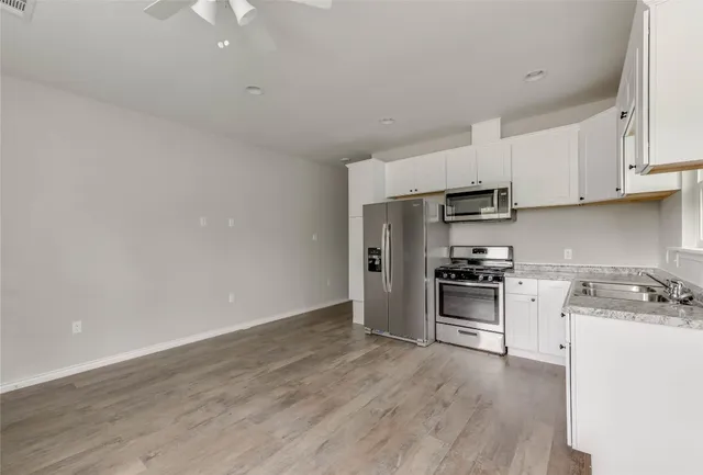 $1,395 | 412 Booth Street, Unit B, Taylor, TX 76574