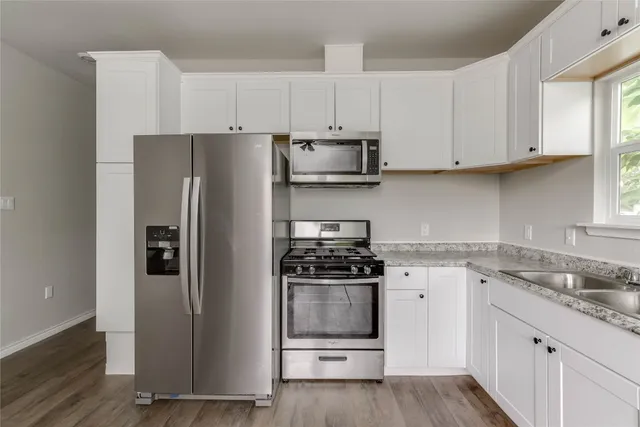 $1,395 | 412 Booth Street, Unit B, Taylor, TX 76574