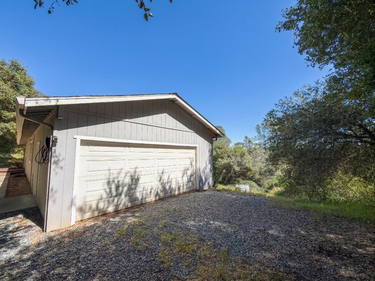 19310 Branding Iron Road Penn Valley, CA 95946 - Photo 29 of 30 a view of back yard of the house