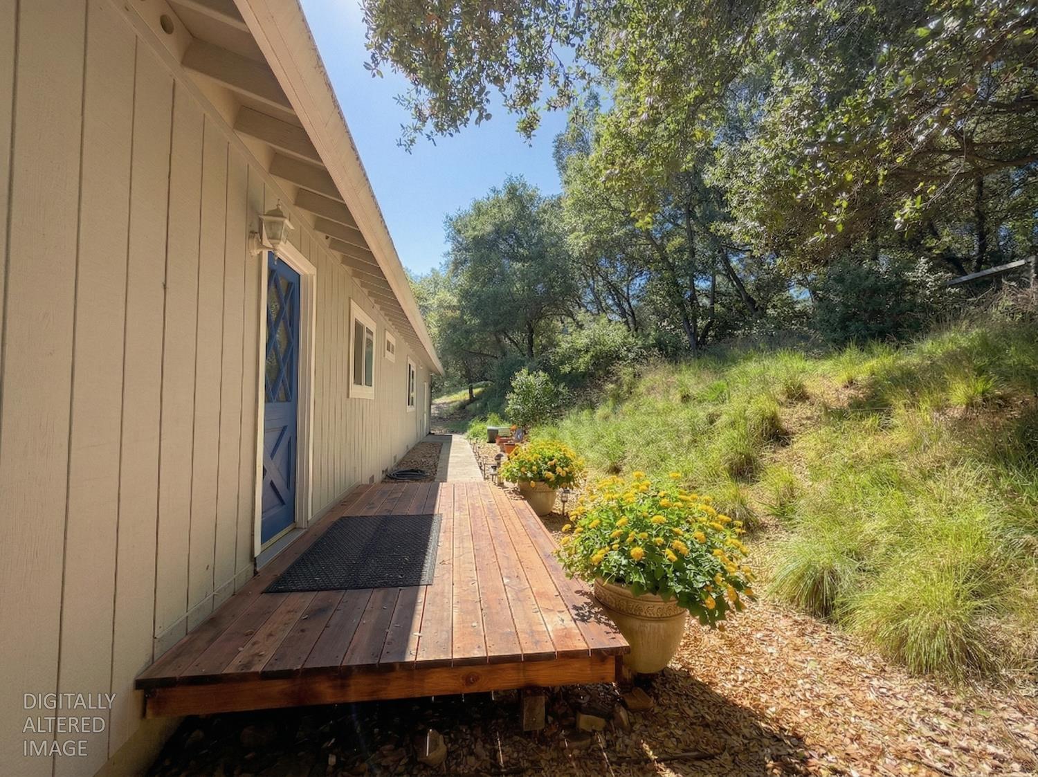 19310 Branding Iron Road Penn Valley, CA 95946 - Photo 5 of 30 a view of balcony with wooden floor