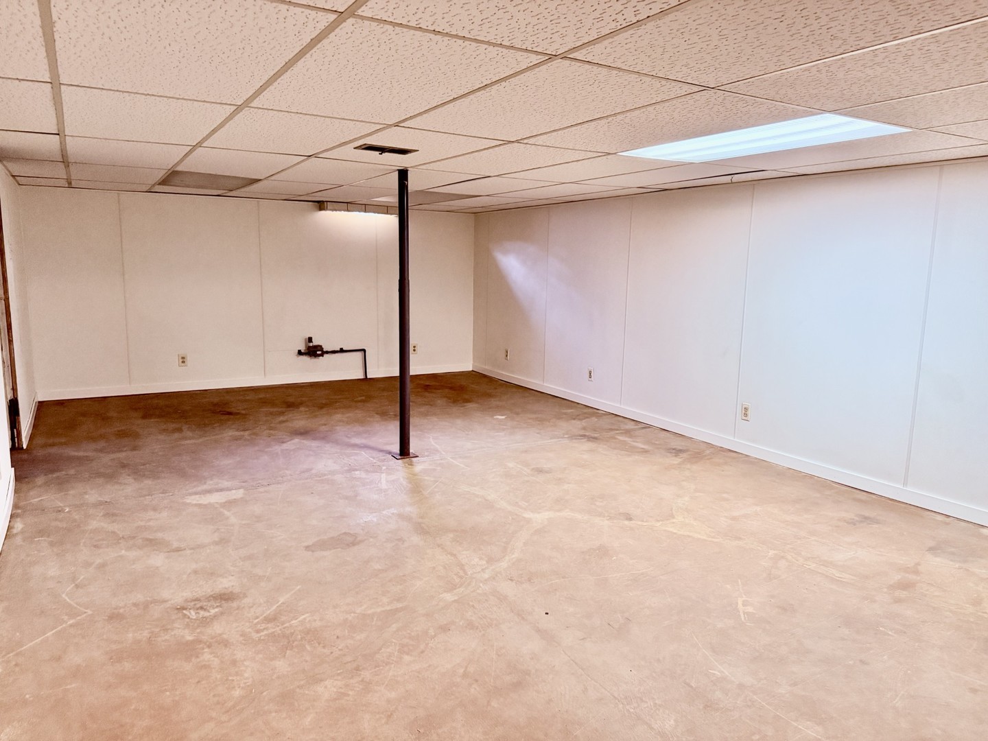 205 6th Avenue Mendota, IL 61342 - Photo 25 of 32 a view of empty room