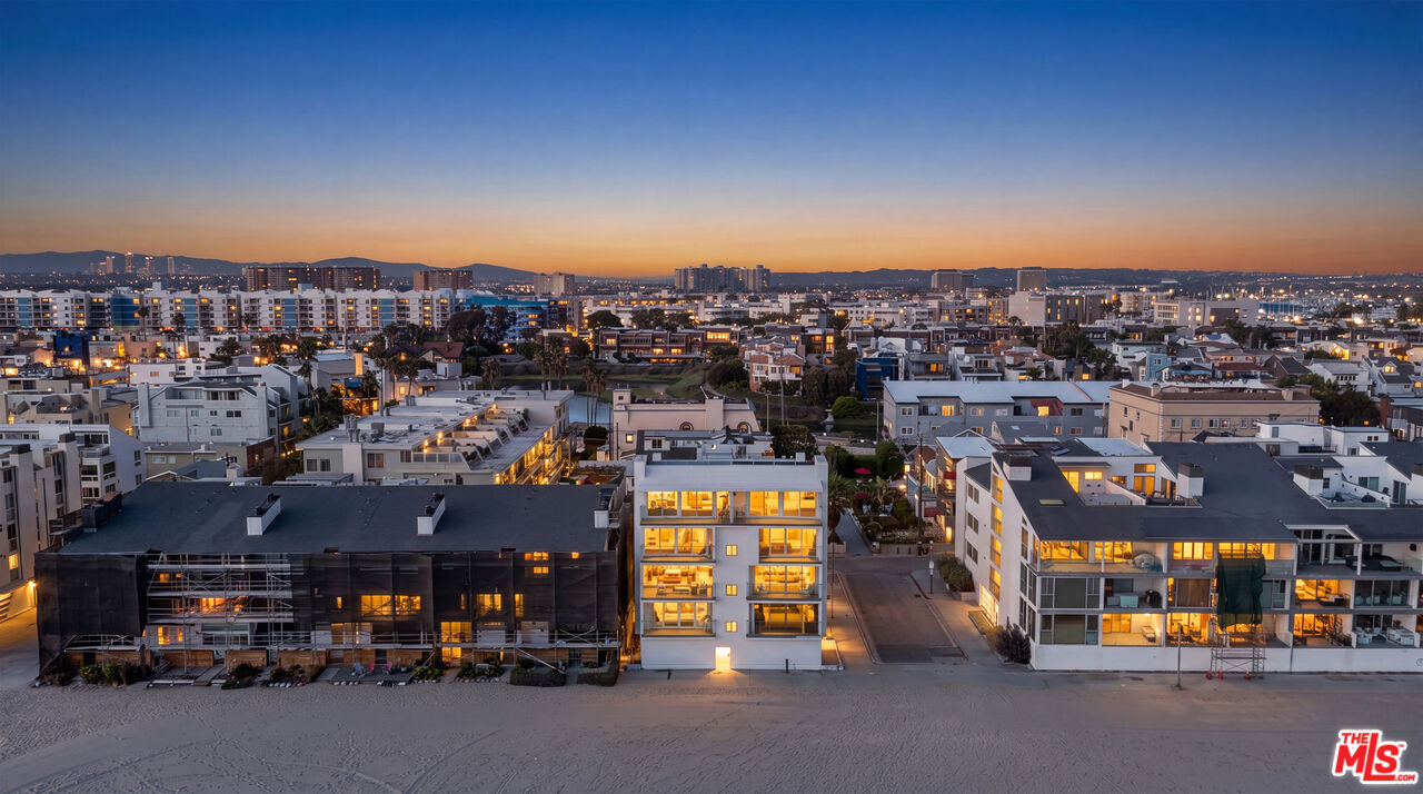 1 Jib Street, Unit 101 Marina del Rey, CA 90292 - Photo 3 of 46