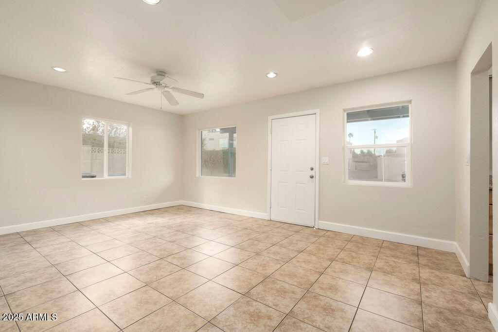 4620 North 10th Place Phoenix, AZ 85014 - Photo 1 of 18 16