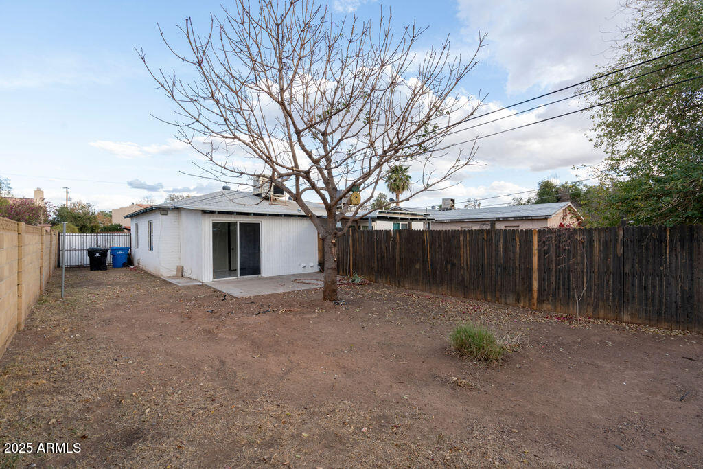 4620 North 10th Place Phoenix, AZ 85014 - Photo 15 of 18 06