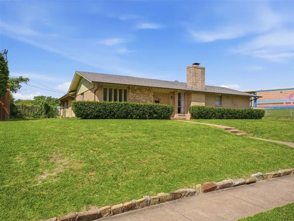 $2,350 | 14046 Rolling Hills Lane, Dallas, TX 75240