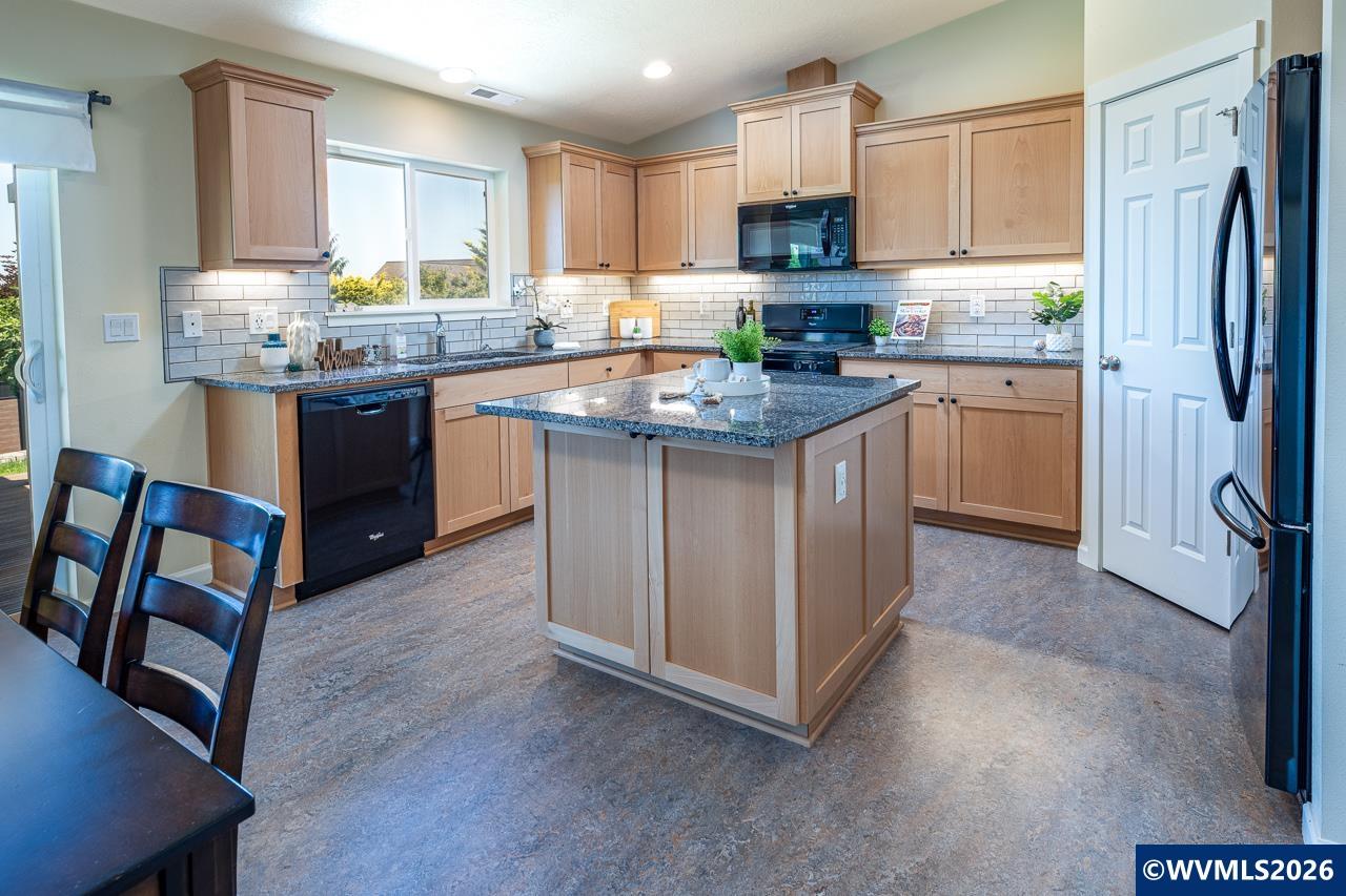 2501 Southwest Wolverine Drive Corvallis, OR 97333 - Photo 11 of 38
