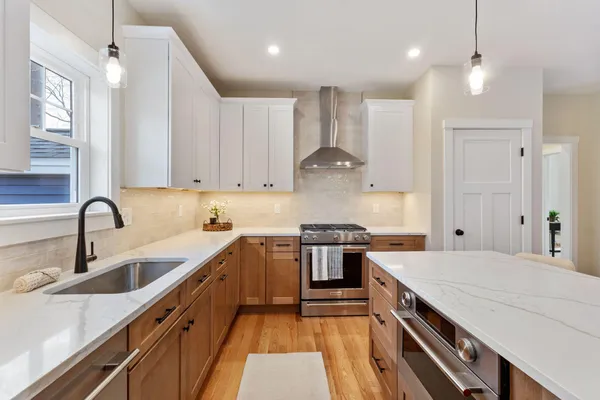 $779,000 | 19 Forest Glen Lane, Topsham, ME 04086