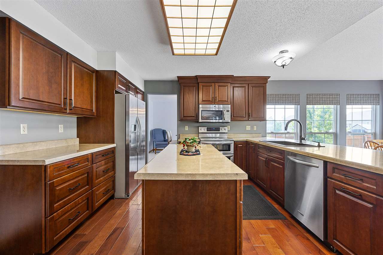 6919 Rockingham Drive Southwest Cedar Rapids, IA 52404 - Photo 12 of 55 Gallery Image 12