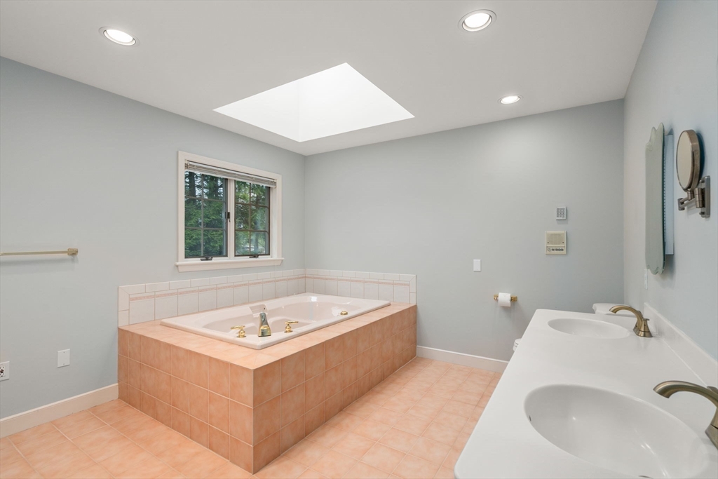 2 Northland Road Shrewsbury, MA 01545 - Photo 18 of 27