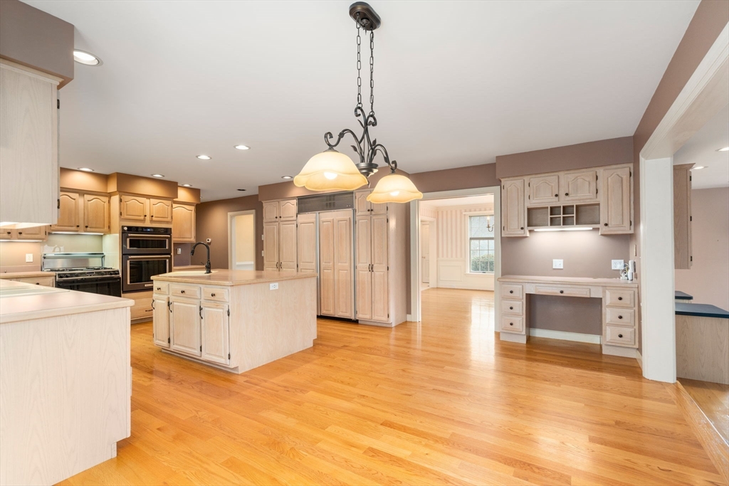 2 Northland Road Shrewsbury, MA 01545 - Photo 4 of 27