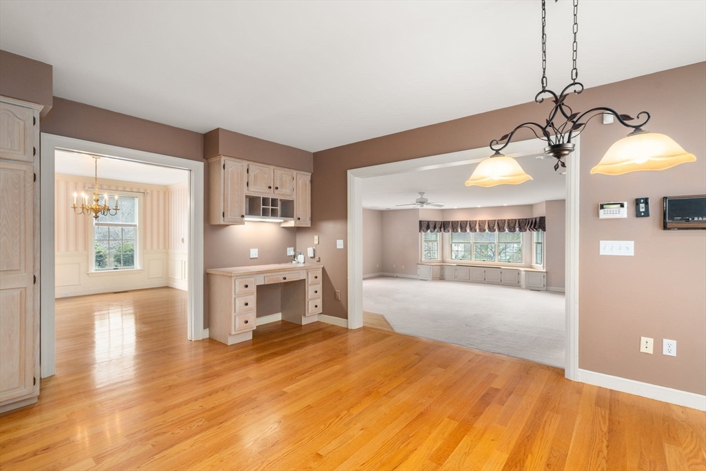 2 Northland Road Shrewsbury, MA 01545 - Photo 9 of 27