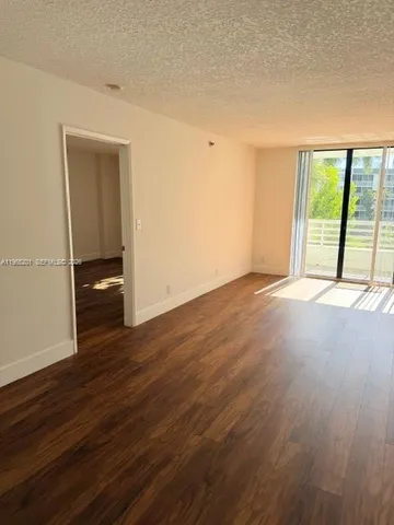 $2,400 | 3300 Northeast 192 Street, Unit 317, Aventura, FL 33180