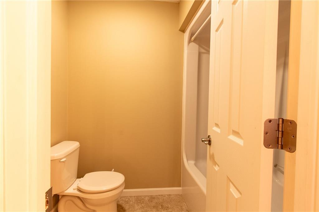 105 Pheasant Ridge Drive Butler, PA 16001 - Photo 29 of 42 Upstairs full bath