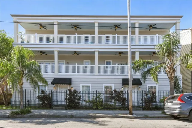 $275,000 | 3205 Carondelet Street, Unit 101, New Orleans, LA 70115