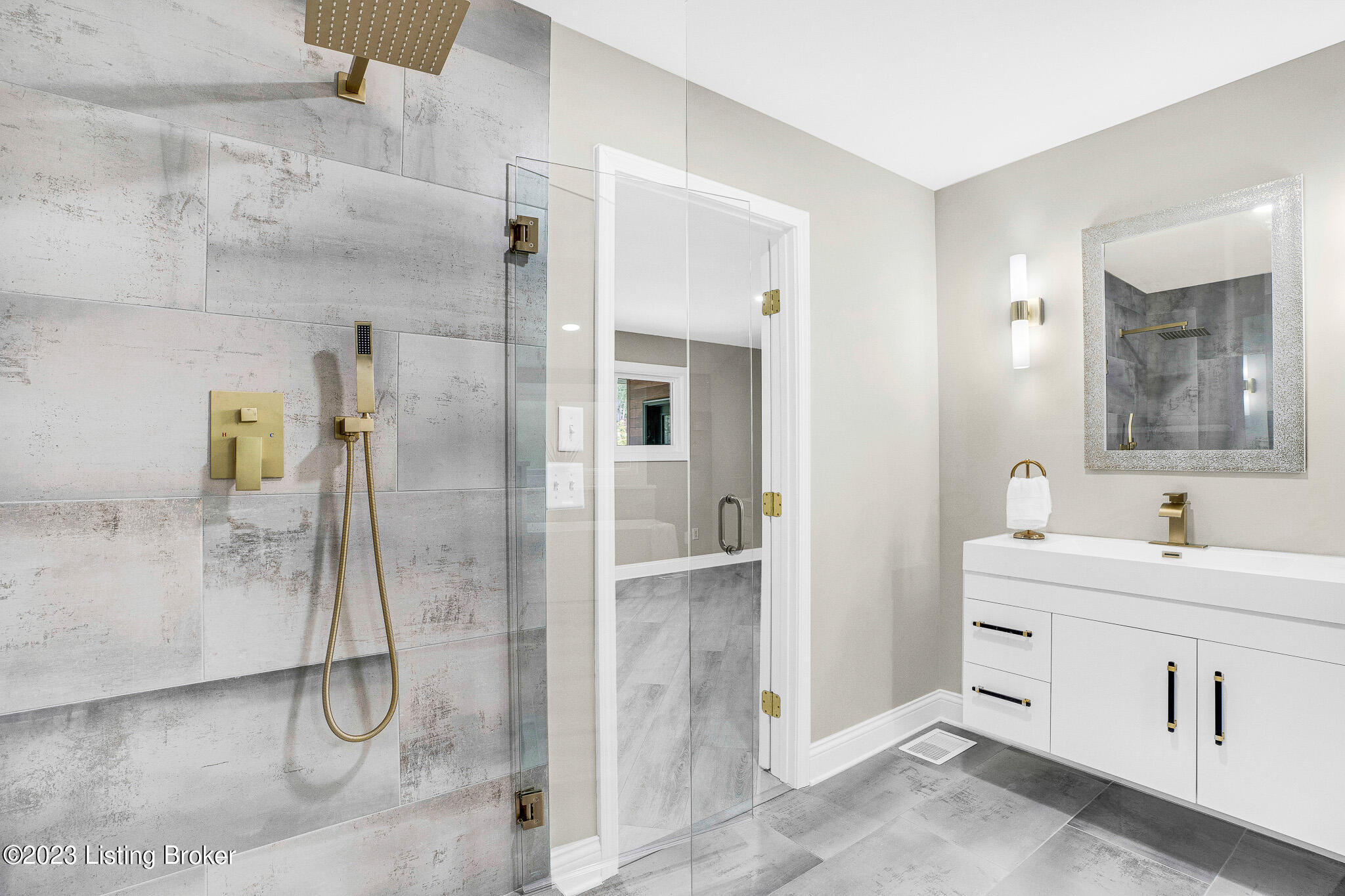 726 Indian Ridge Road Louisville, KY 40207 - Photo 20 of 50 Primary bathroom