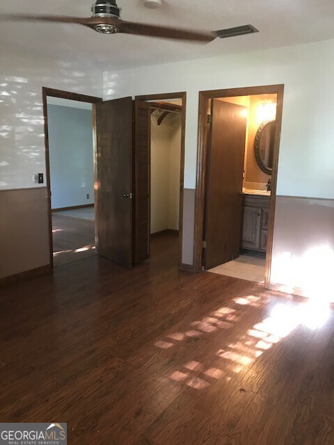 390 Powderhorn Road St. Marys, GA 31558 - Photo 10 of 18 a view of a livingroom with a staircase