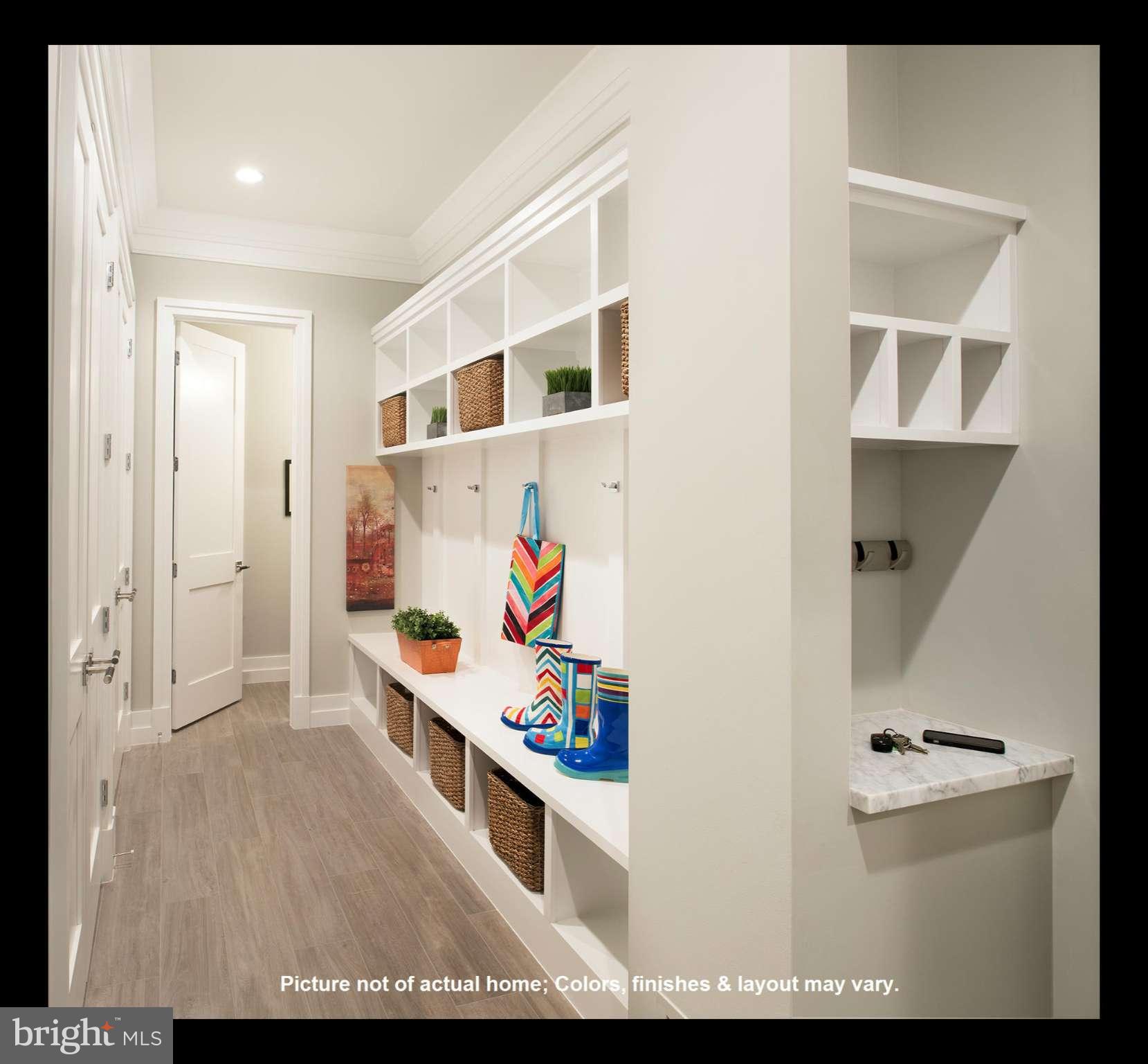 1325 Calder Road McLean, VA 22101 - Photo 15 of 22 Mudroom