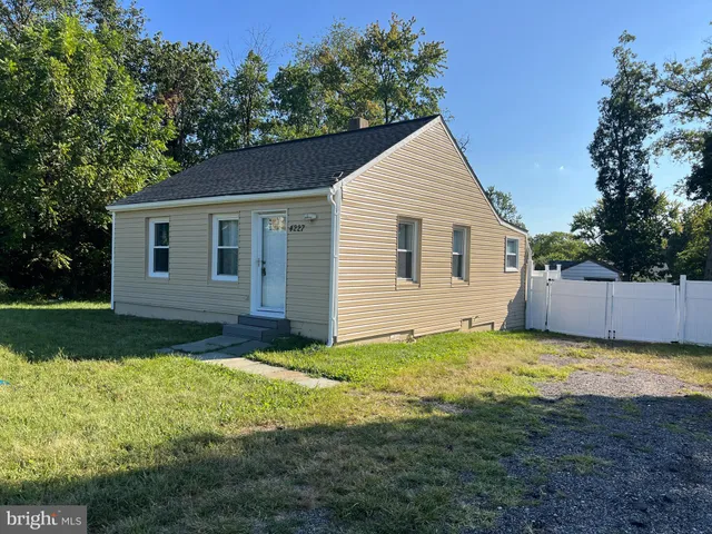 $2,300 | 4227 Prince William Parkway, Woodbridge, VA 22192