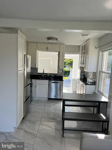 $2,300 | 4227 Prince William Parkway, Woodbridge, VA 22192