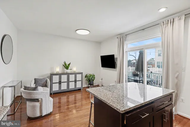 $600,000 | 41627 Epping Green Square, Aldie, VA 20105