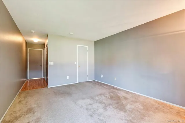 $399,990 | 825 Spring Lake Drive, Middle Island, NY 11953