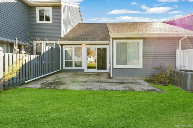 $399,990 | 825 Spring Lake Drive, Middle Island, NY 11953