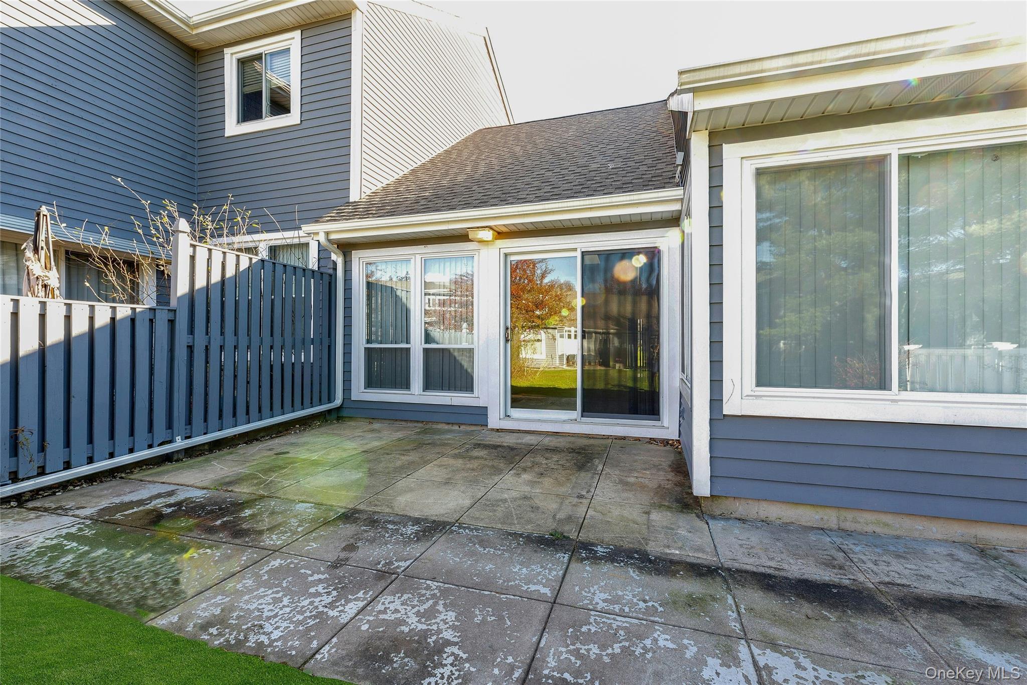 825 Spring Lake Drive Middle Island, NY 11953 - Photo 17 of 33