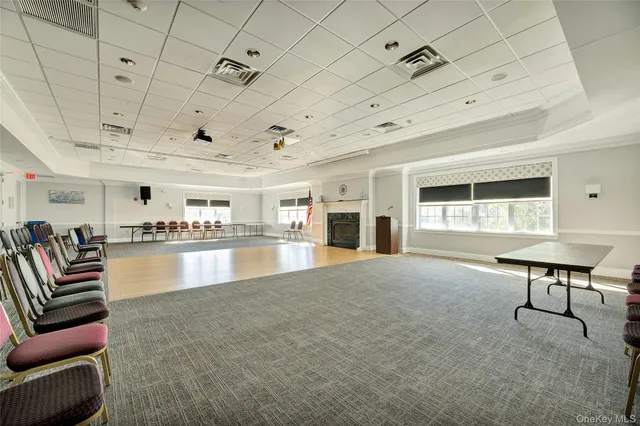 $399,990 | 825 Spring Lake Drive, Middle Island, NY 11953