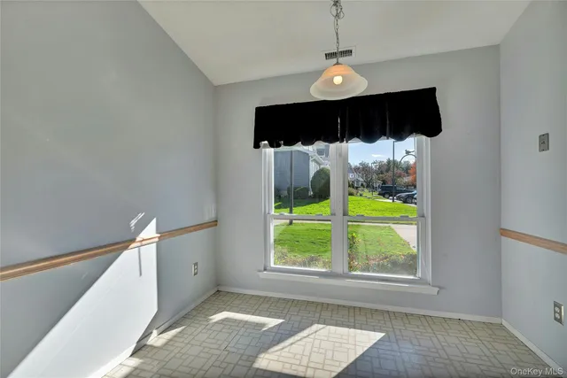 $399,990 | 825 Spring Lake Drive, Middle Island, NY 11953