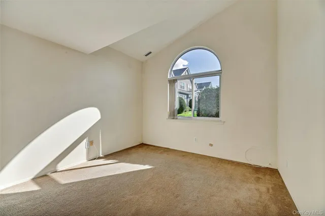 $399,990 | 825 Spring Lake Drive, Middle Island, NY 11953