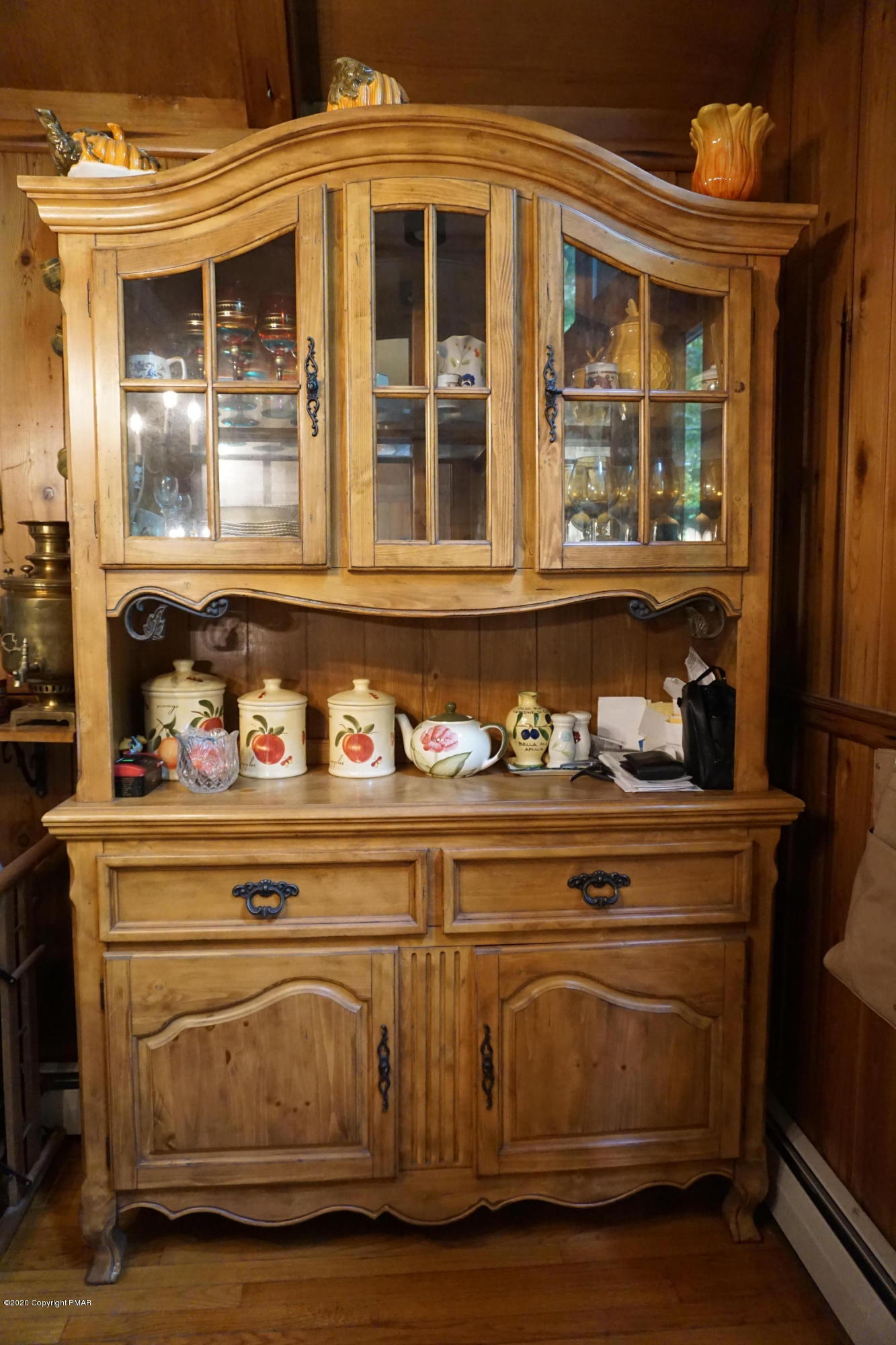 1128 Ranger Trail Pocono Lake, PA 18347 - Photo 15 of 45 Hutch